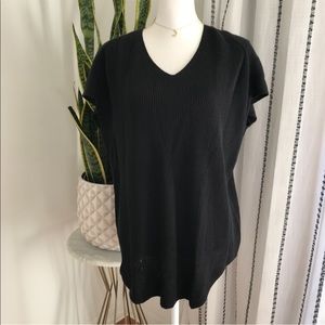 🌴Magaschoni Black Knit top Size M
